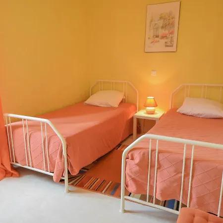 Spacious Mansion In Salvaic With Pool 펜션 Salviac
